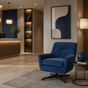 Poltrona Roy giratória 360º em veludo azul 79×73×70.5cm