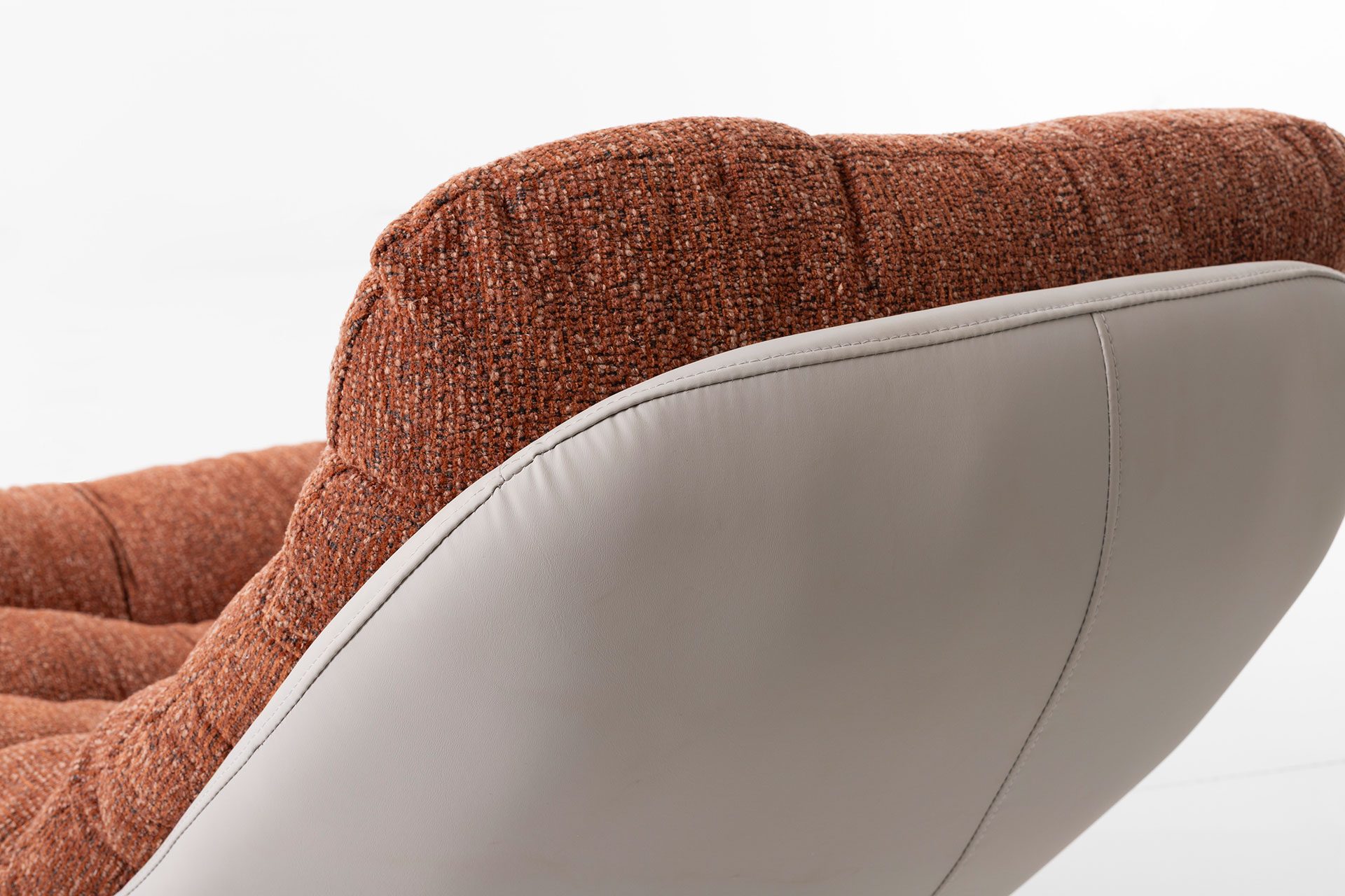 Poltrona Arti giratória 360º estofada em caldeira e bege 92×86×80cm - Image 4