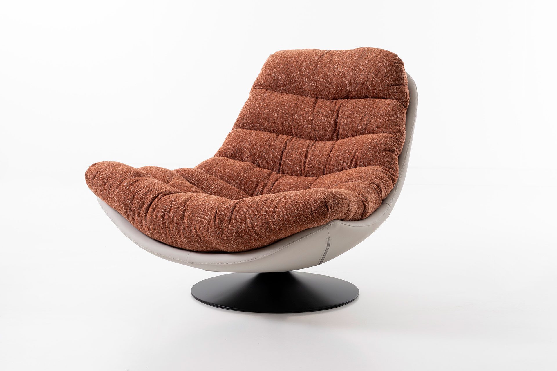 Poltrona Arti giratória 360º estofada em caldeira e bege 92×86×80cm - Image 9
