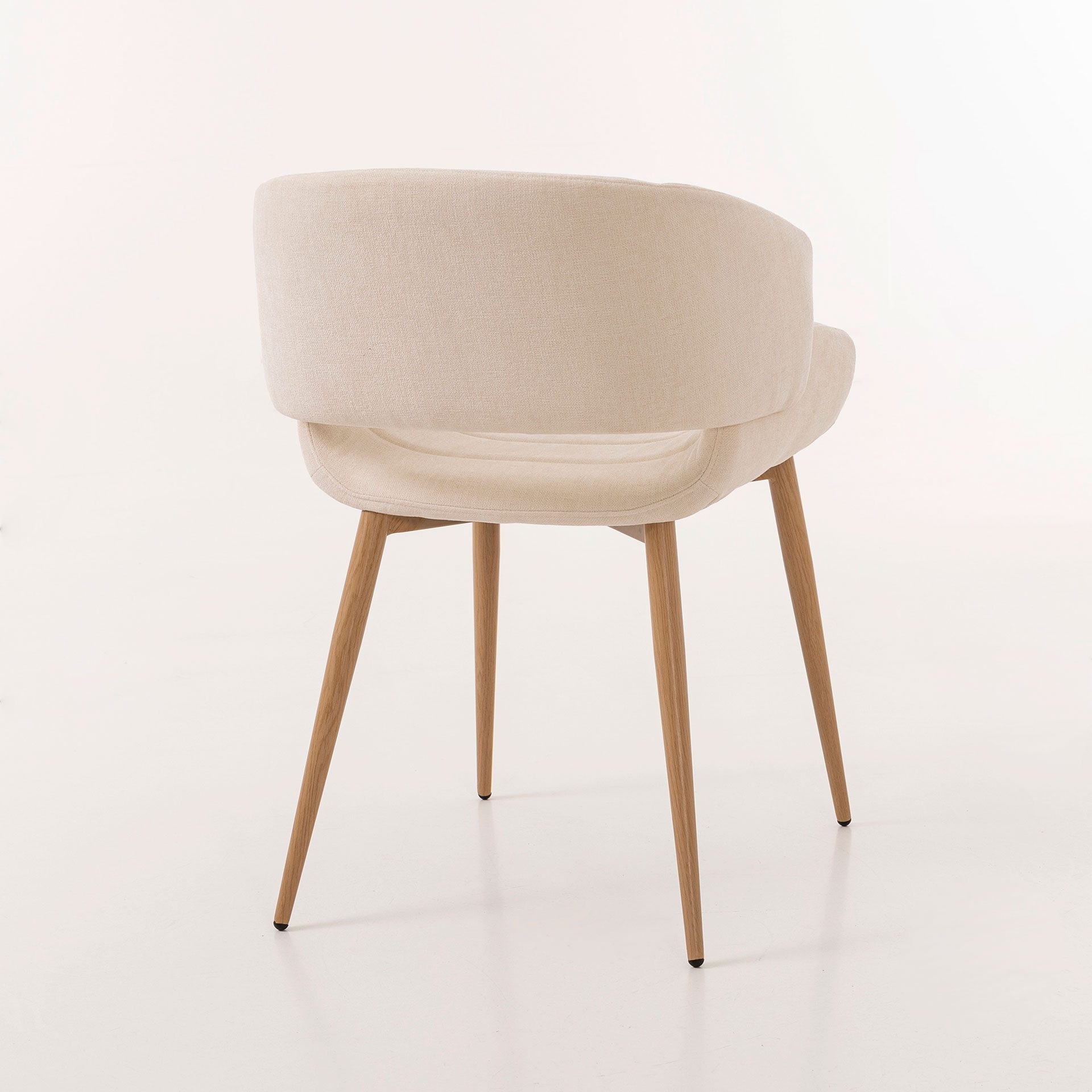 Cadeira Greta. Assento curvado estofado em bege. 77×57×60 cm - Image 2