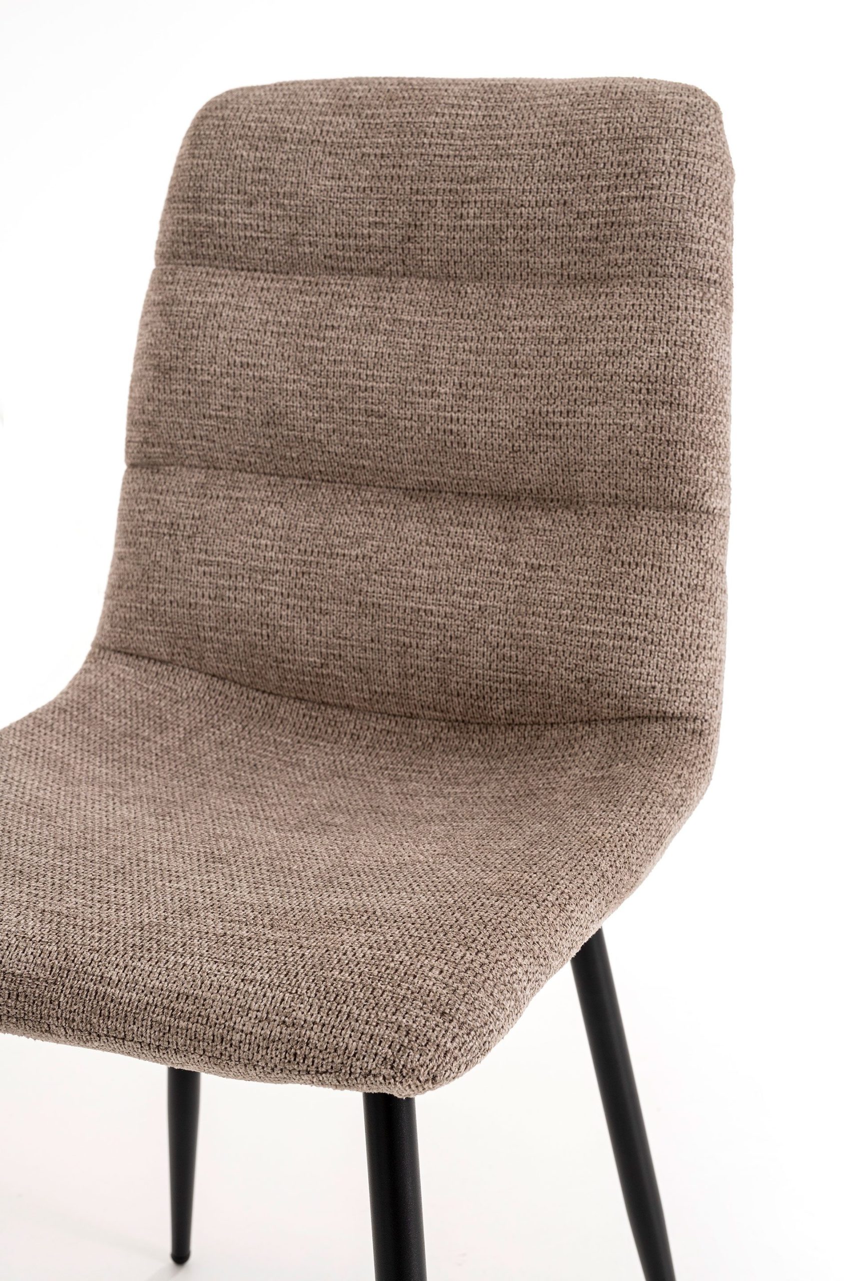 Cadeira Emma. Estofada em camel anti-manchas, pernas metálicas pretas. 90×44×55 cm - Image 3