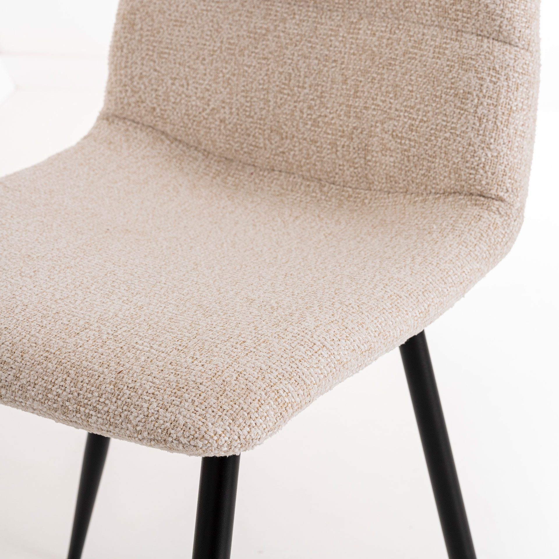 Cadeira Emma. Estofada em bege. 90×44×55 cm - Image 4