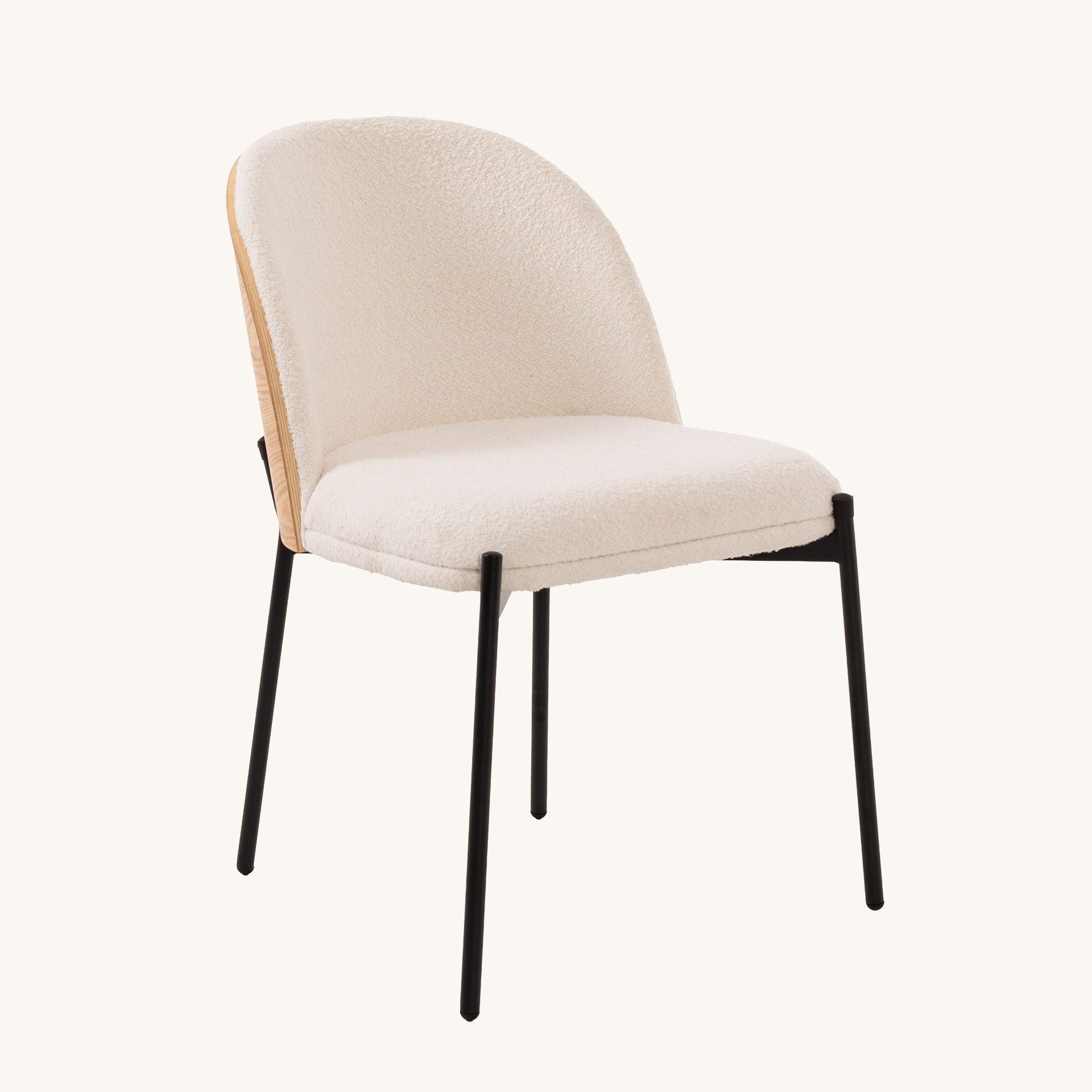 Cadeira Ingrid. Assento em chapa de carvalho curvada, estofada em bouclé branco. 80×51×59 cm - Image 6