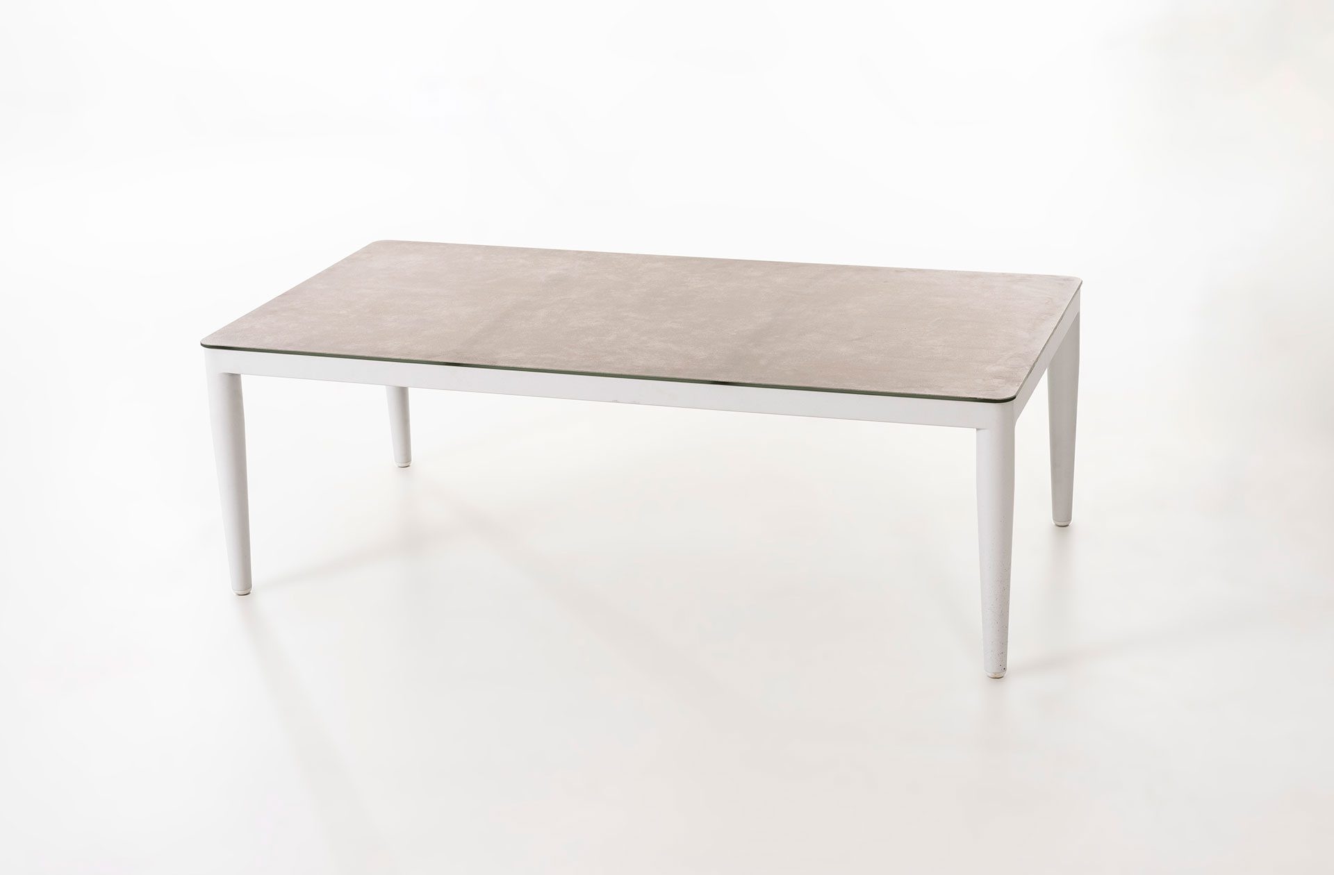 Conjunto de terraço Formentor com estrutura em alumínio branco e assentos em tecido bege - Image 10